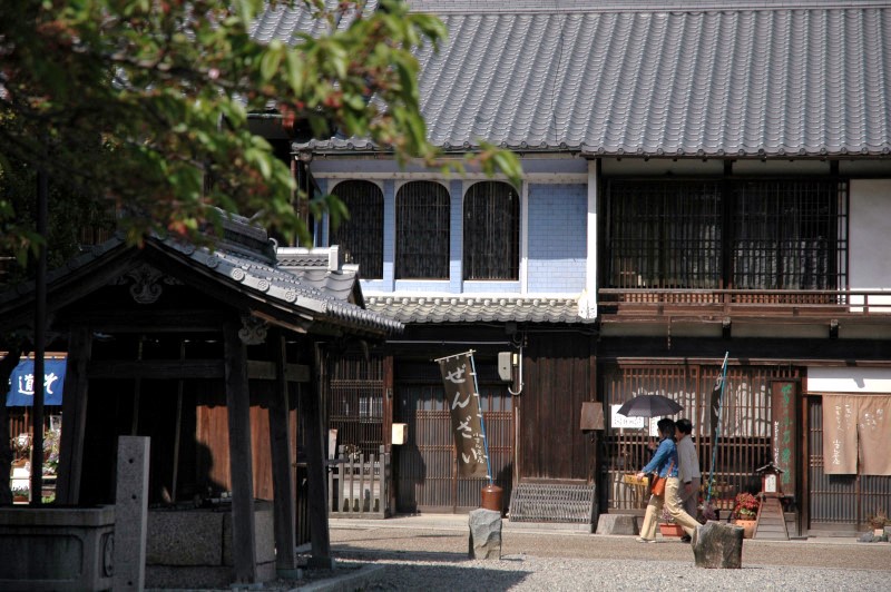 関宿・関地蔵院前の「洋館屋」（小万茶屋）