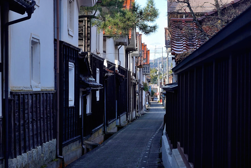 若桜・奥町通りの土蔵群