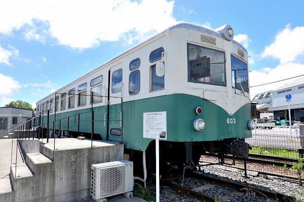 紀伊御坊駅近くの広場に保存されている昔の車両、キハ603